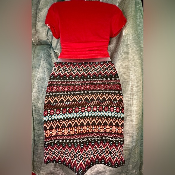 Forever 21 ~ ‘XXI’ Geometric Print Stretch Pencil Tube Skirt - Picture 4 of 5